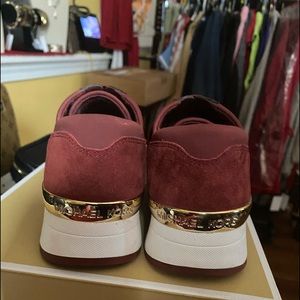 COPY - Like New Michael Kors sneakers